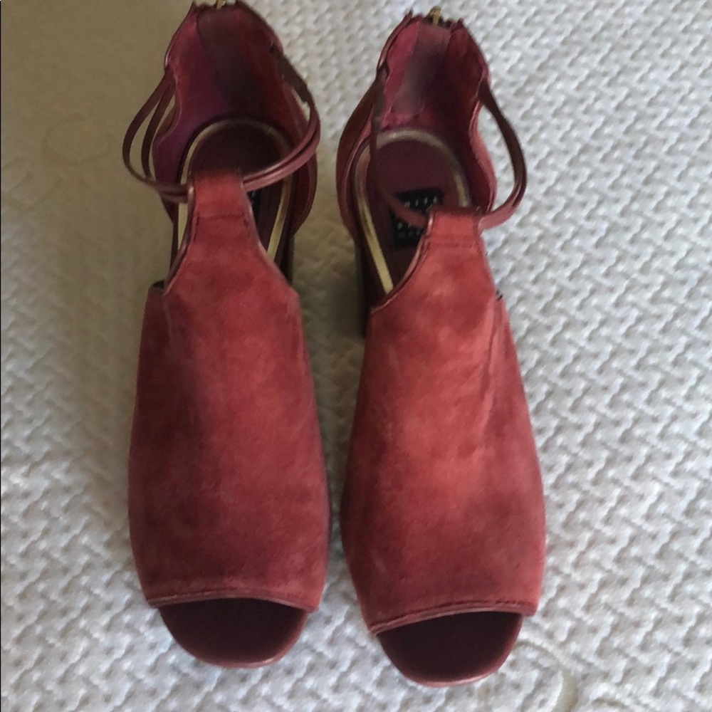 Suede sandel/booties